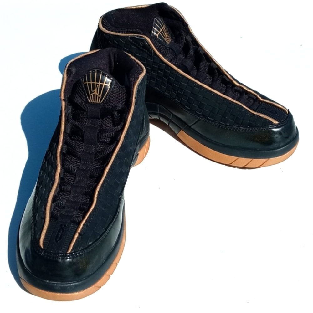 AIR JORDAN 15 SE Black & Gold Size 6Y = 7.5 Womens Unisex Sneakers